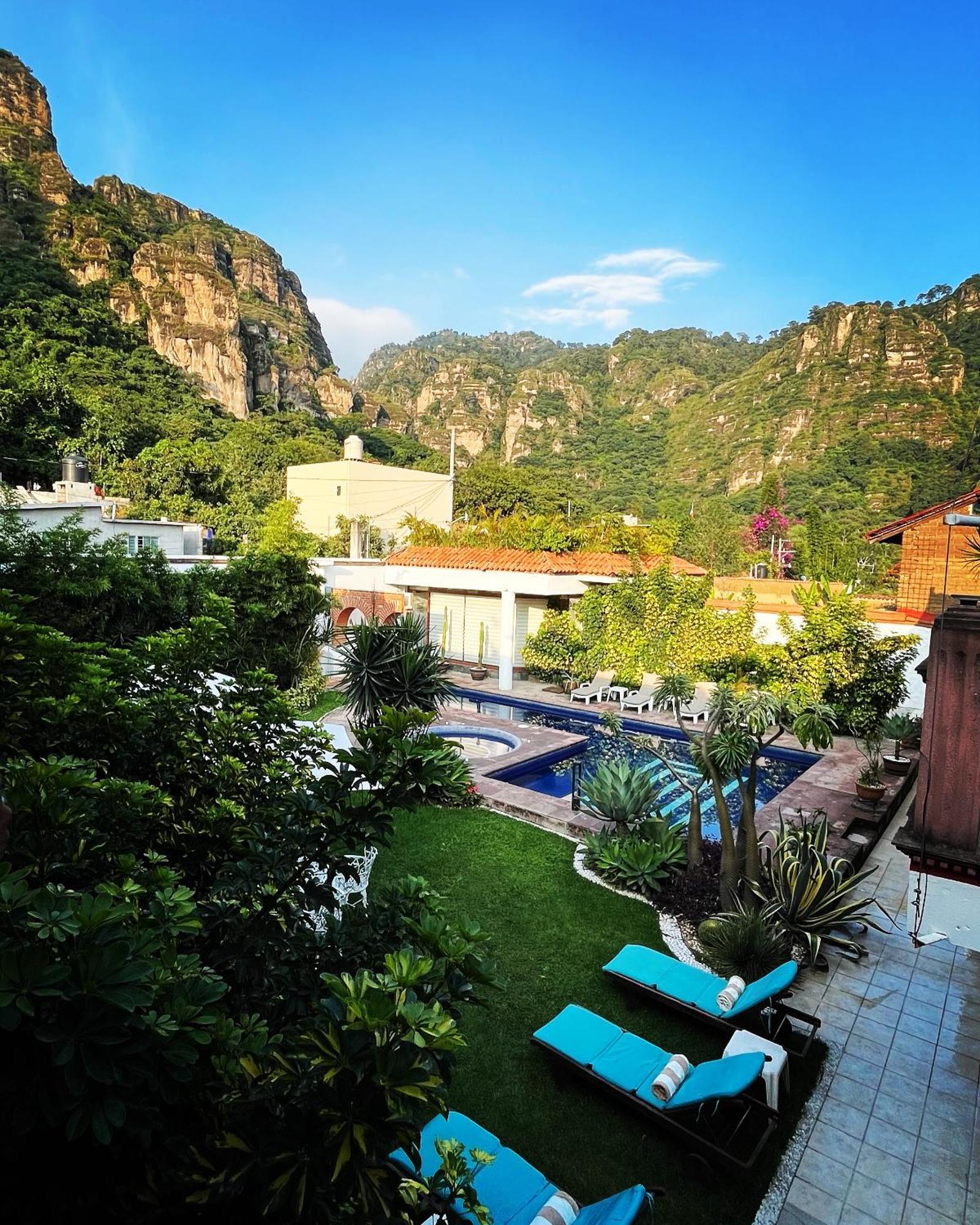 Hotel Hacienda Ventana Del Cielo 테포츨란 외부 사진