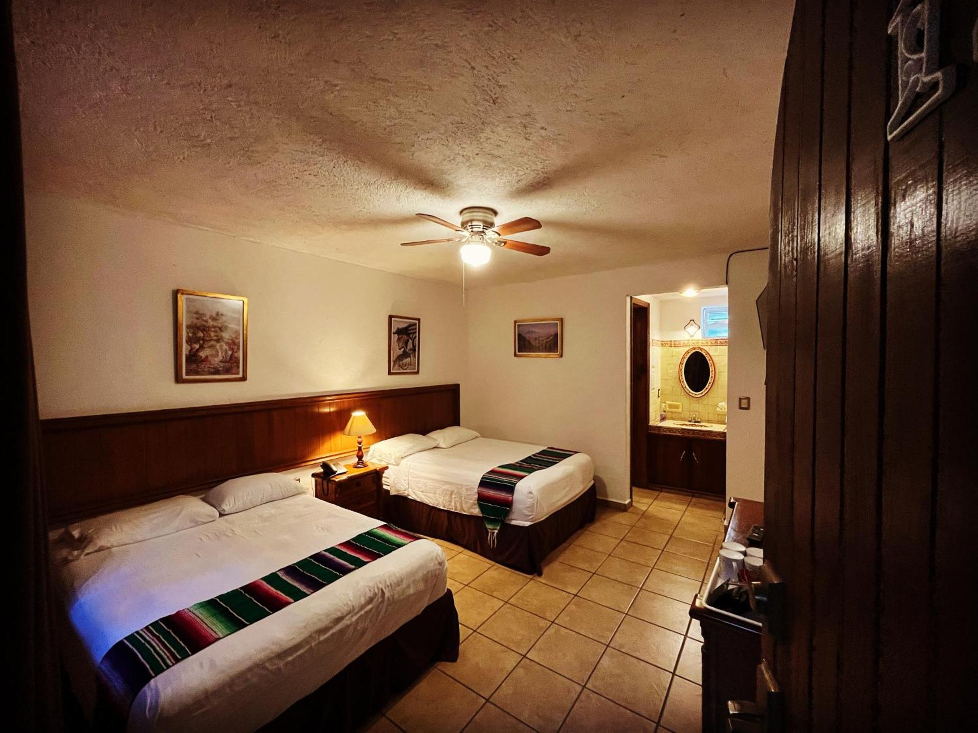 Hotel Hacienda Ventana Del Cielo 테포츨란 외부 사진