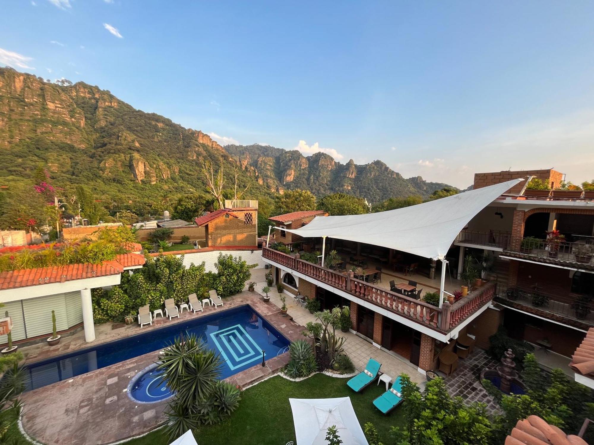 Hotel Hacienda Ventana Del Cielo 테포츨란 외부 사진