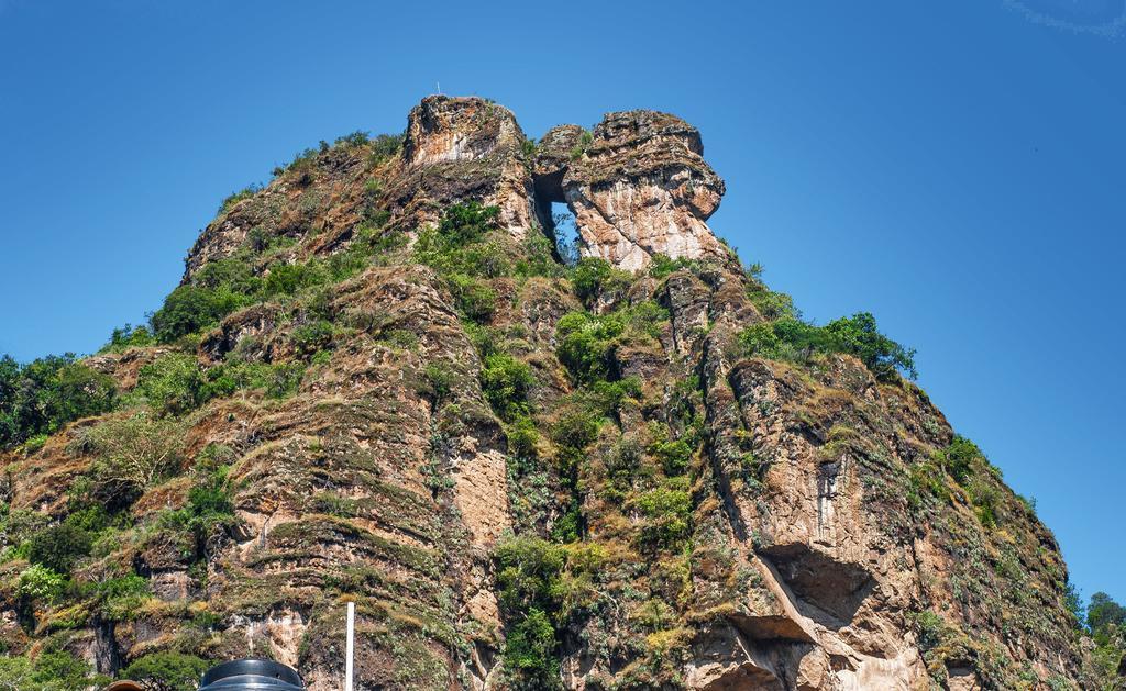Hotel Hacienda Ventana Del Cielo 테포츨란 외부 사진